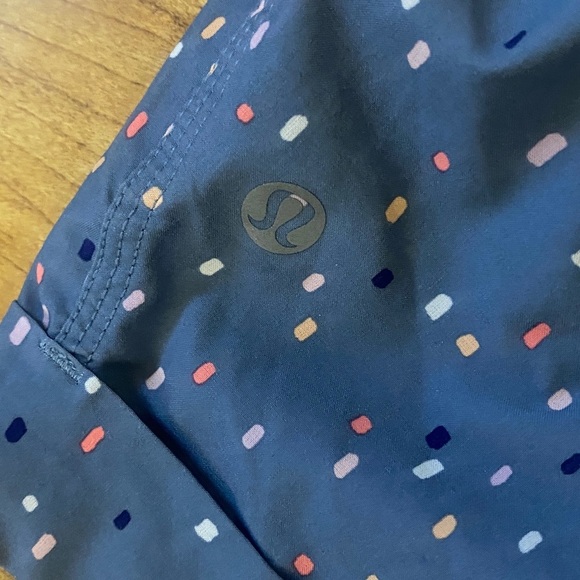 Lululemon shorts - Picture 3 of 4